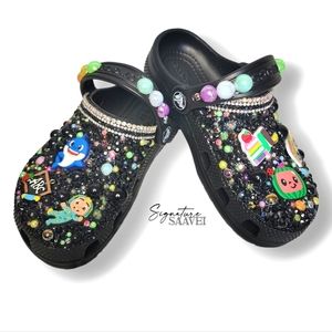 BRAND NEW Signature 'CocoMelon' Crocs (Kid's Size 11C)